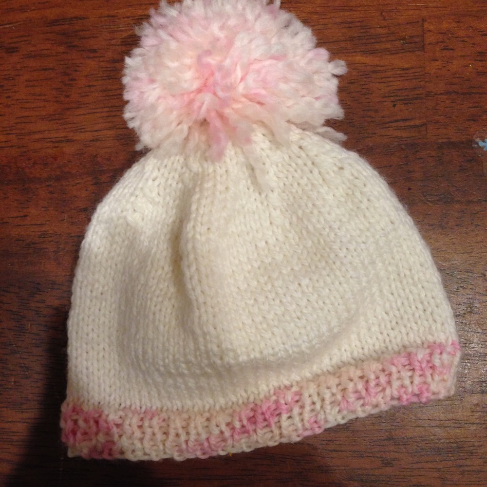 Hand-made NB beanie 👶🏼